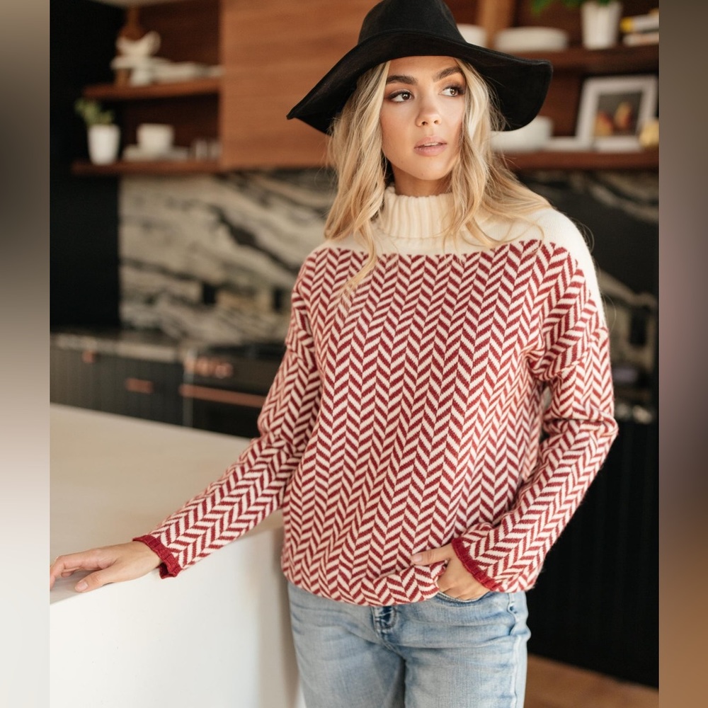 NWT | Cosy Casual | Red & Ivory | Chevron | Mock Neck Sweater | Large
